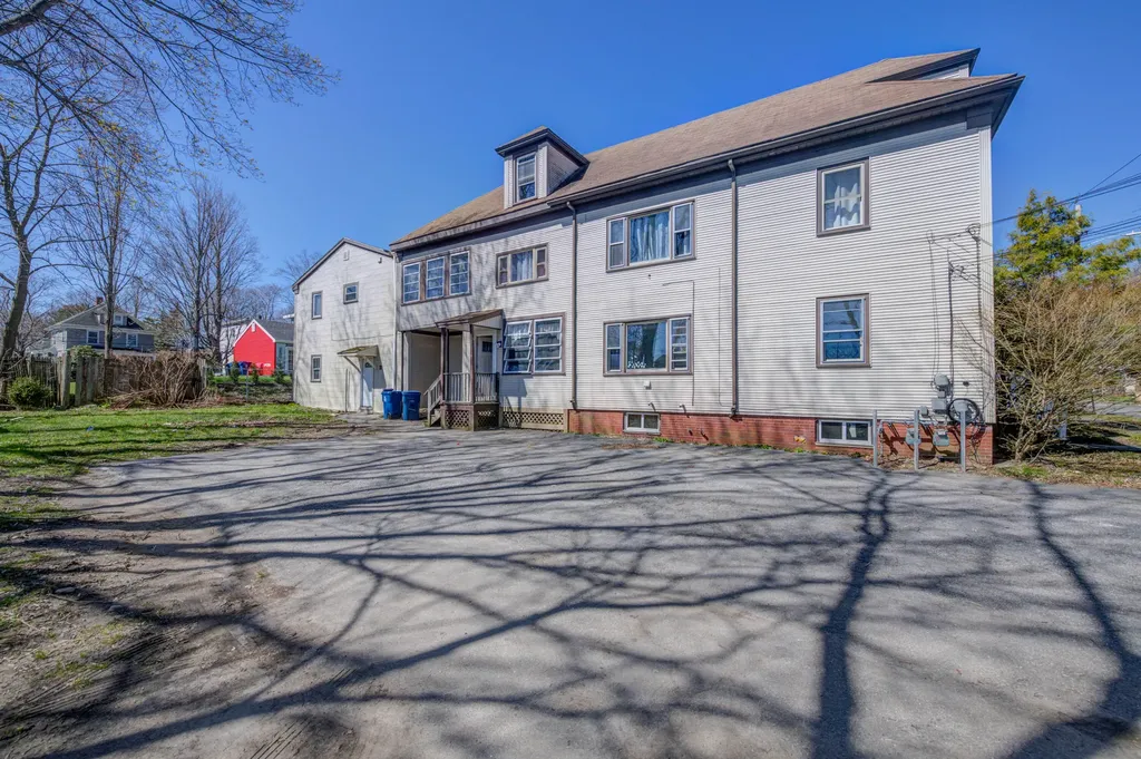 16 Hartley Street Portland ME 04103
