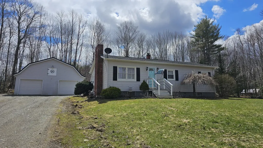 297 North Road Newburgh ME 04444