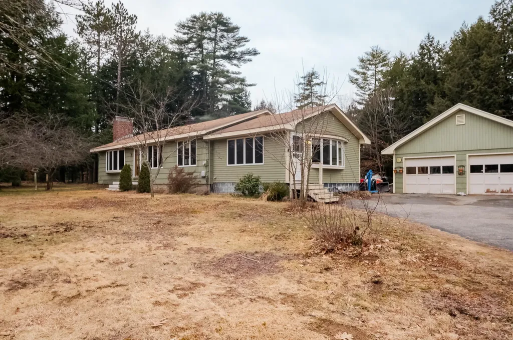 517 Oak Street Sanford ME 04073