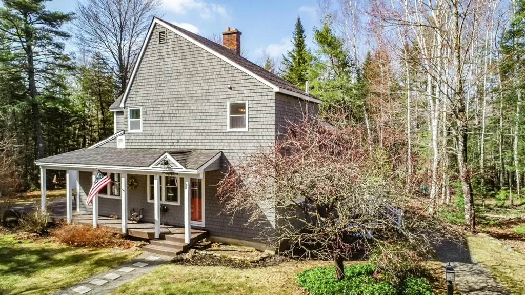 1076 Norway Road Glenburn ME 04401