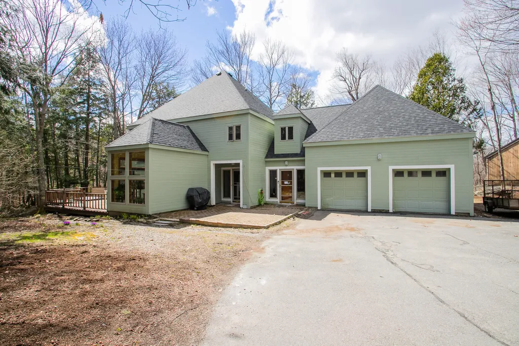 698 Kenduskeag Avenue Bangor ME 04401