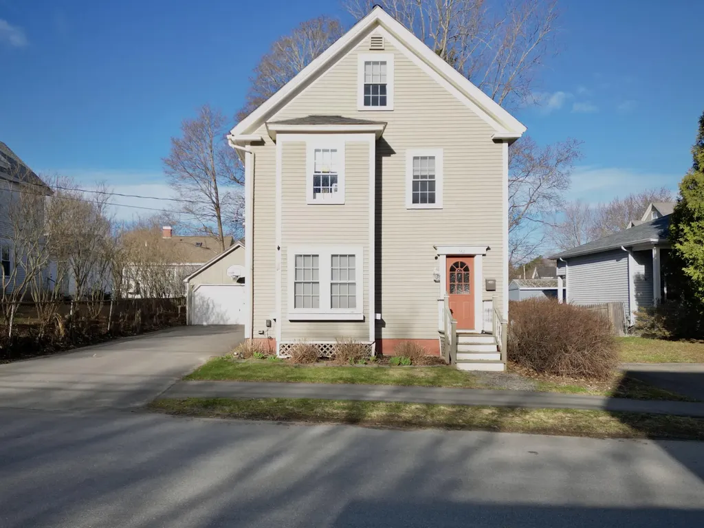 92 Grant Street Bangor ME 04401
