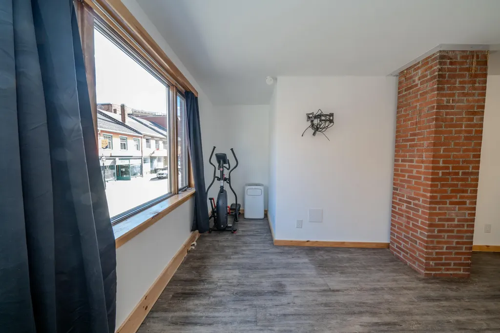 93 Main Street Belfast ME 04915