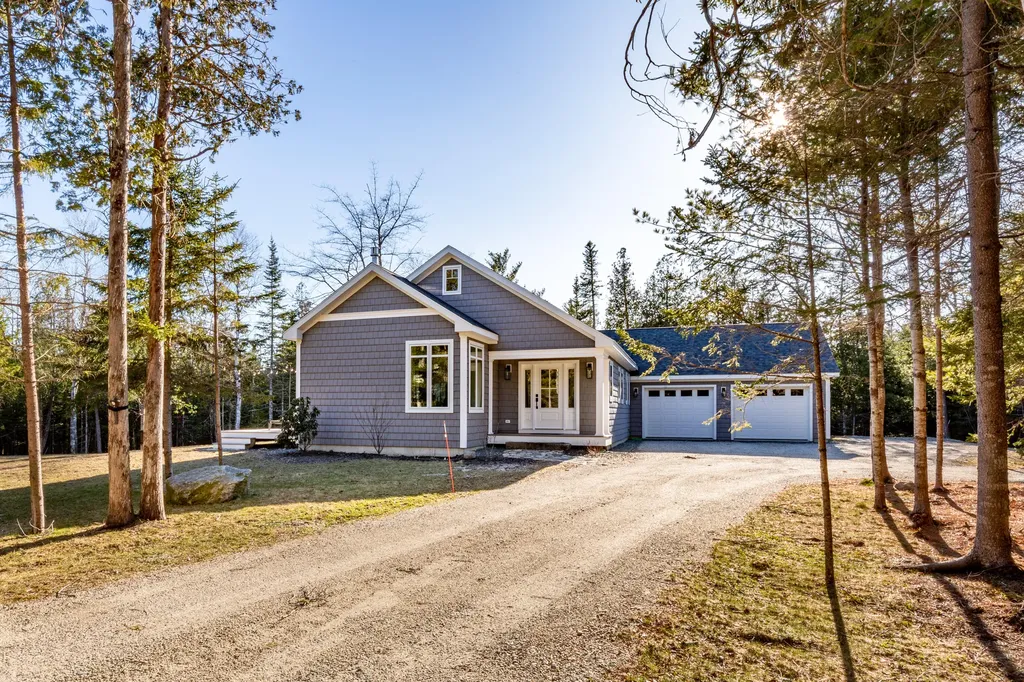54 Forest Hill Lane Surry ME 04684