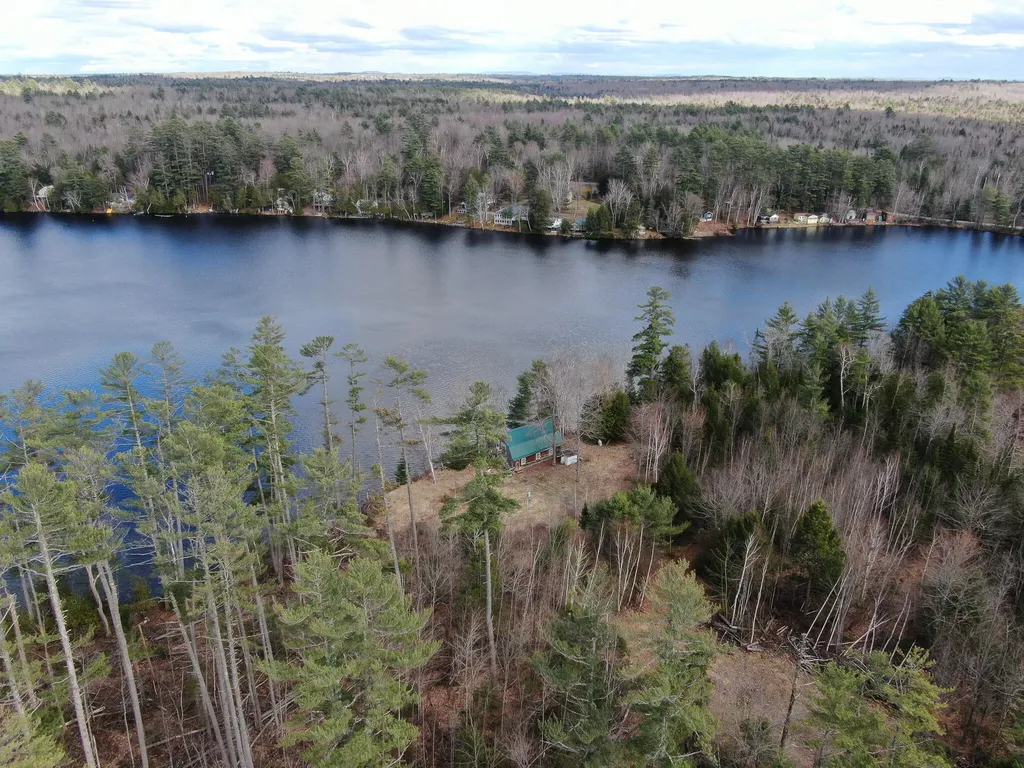 2402 Canaan Road Hartland ME 04943