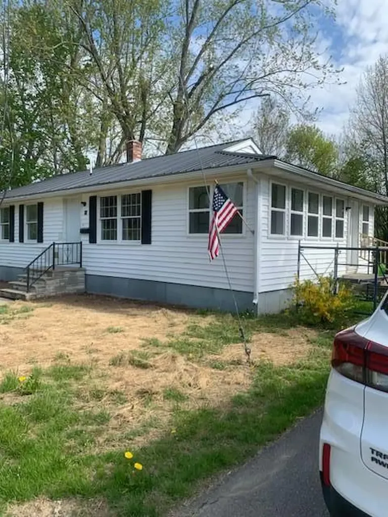 10 Temperance Street Calais ME 04619