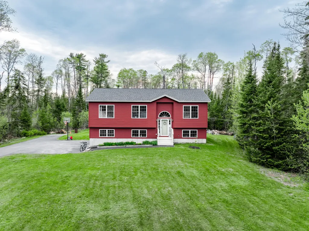 64 Manansis View Glenburn ME 04401
