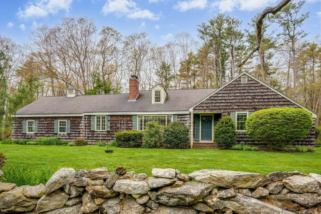 42 Foreside Road Cumberland ME 04110