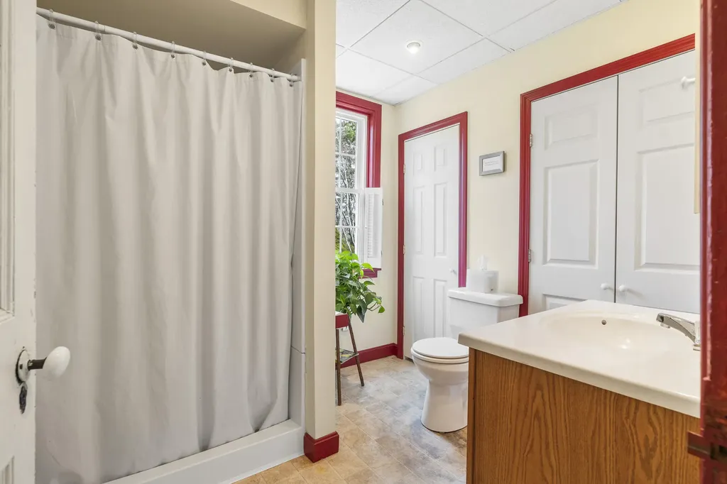 505 Willow Lane Wiscasset ME 04578