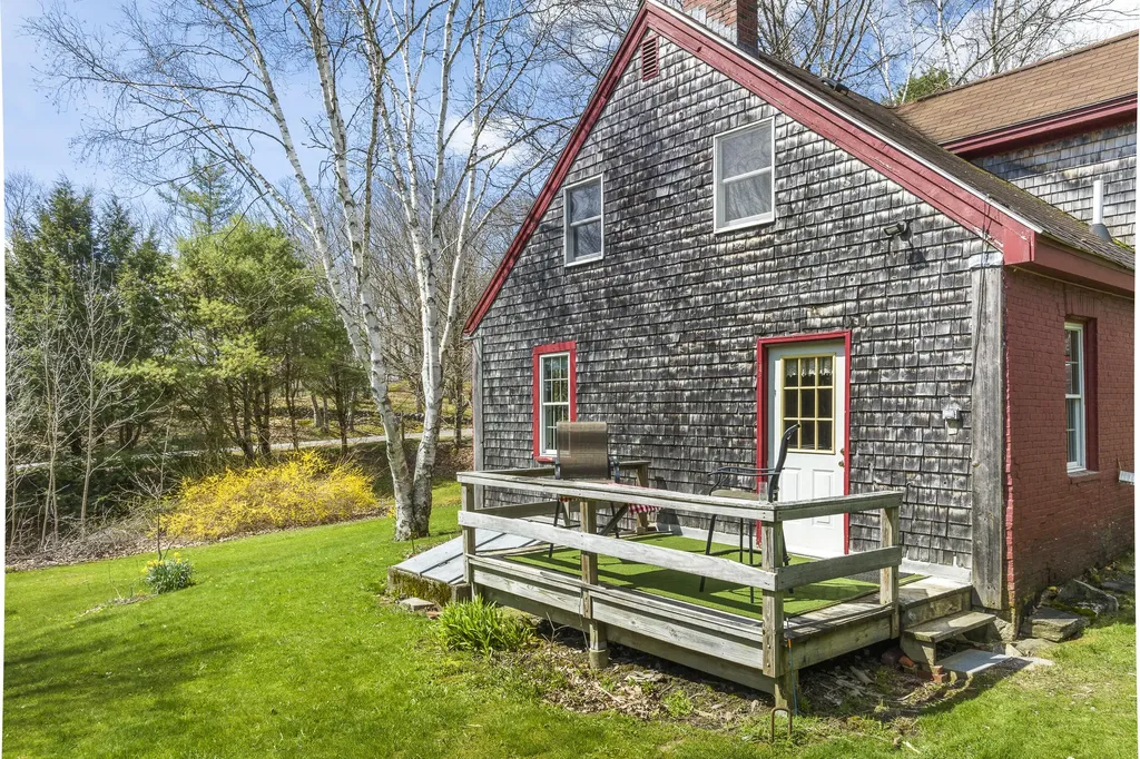505 Willow Lane Wiscasset ME 04578