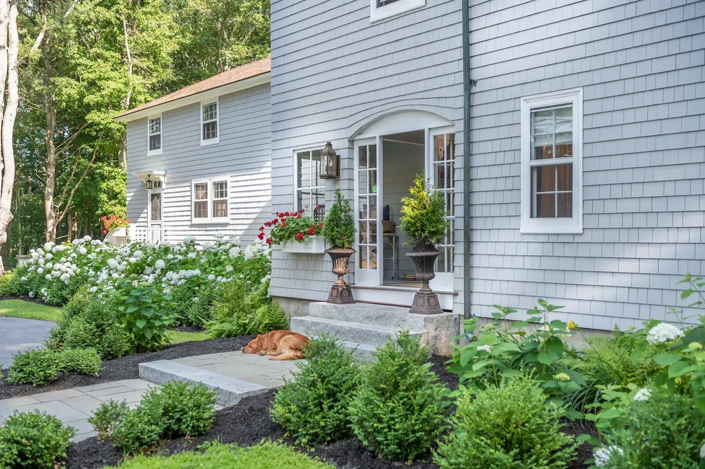 13 Foreside Road Falmouth ME 04105