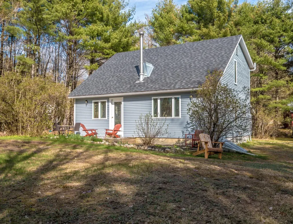 39 Berry Road Sweden ME 04040