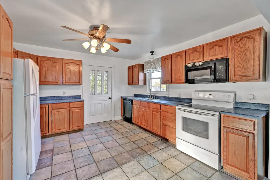 133 Carver Street Waterville ME 04901