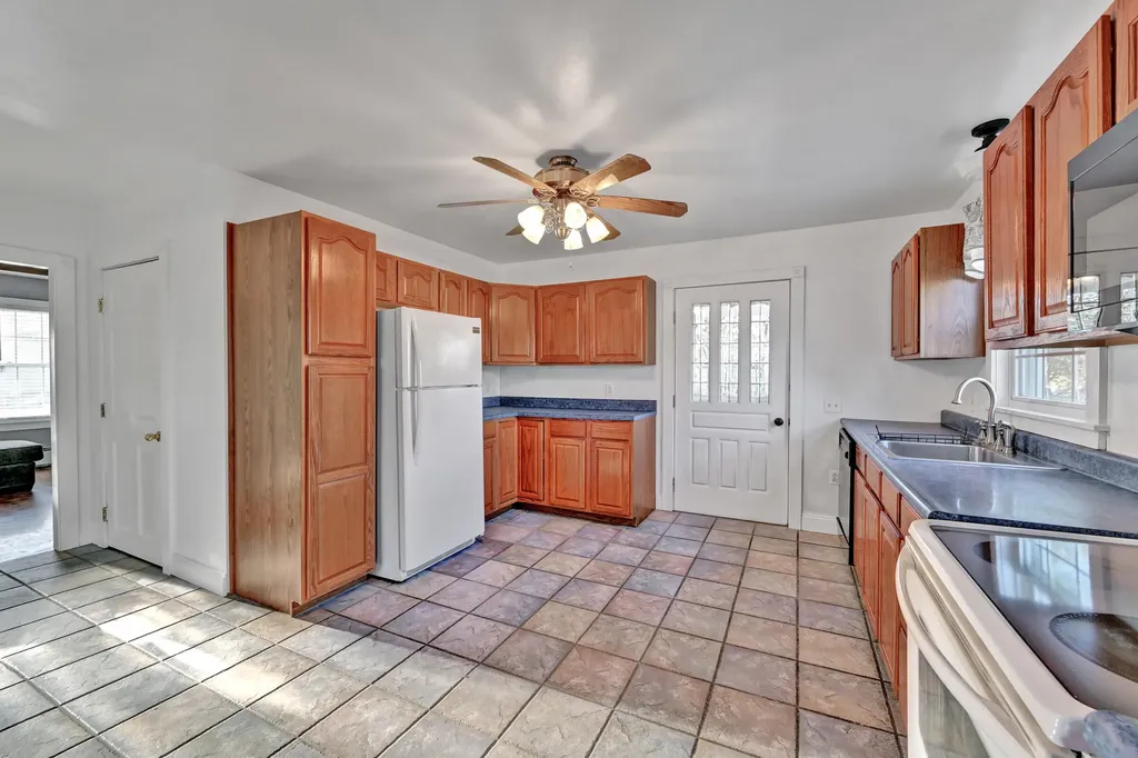 133 Carver Street Waterville ME 04901