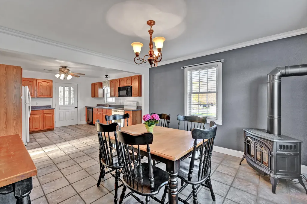 133 Carver Street Waterville ME 04901
