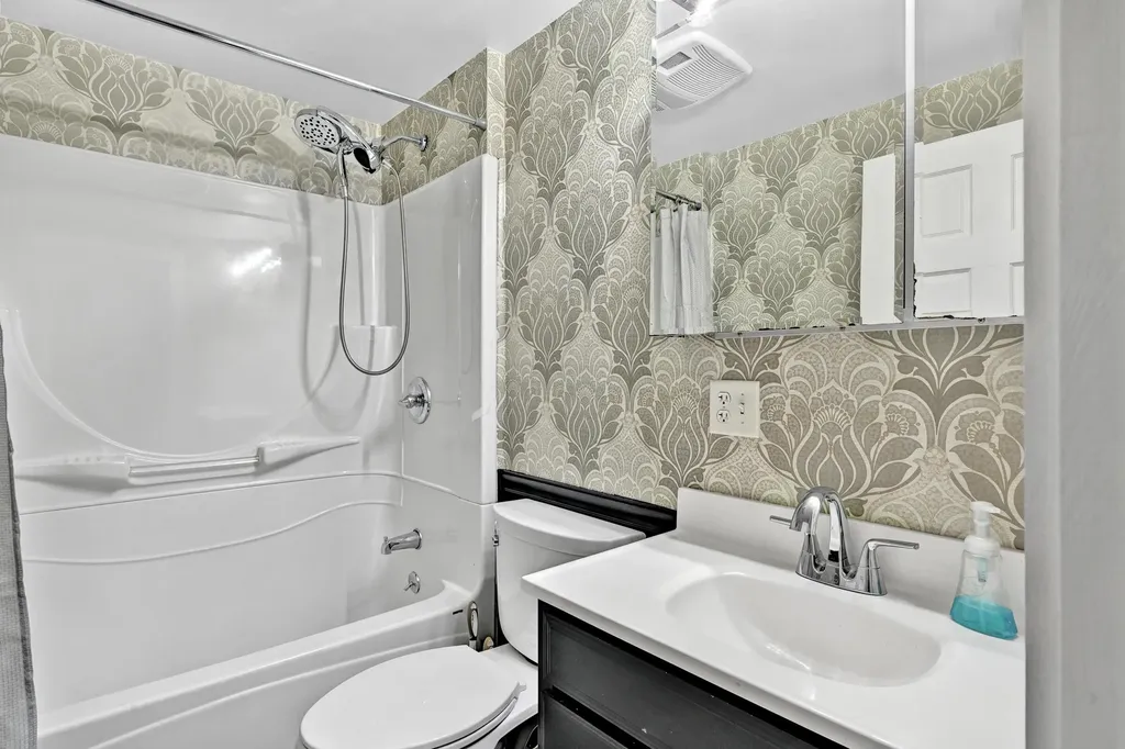 133 Carver Street Waterville ME 04901