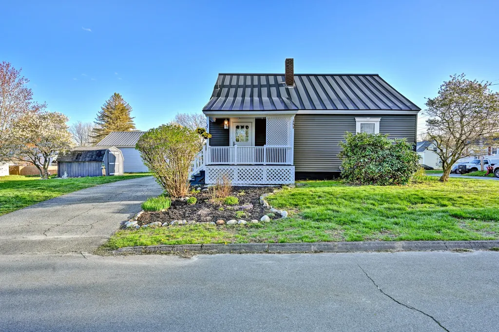133 Carver Street Waterville ME 04901