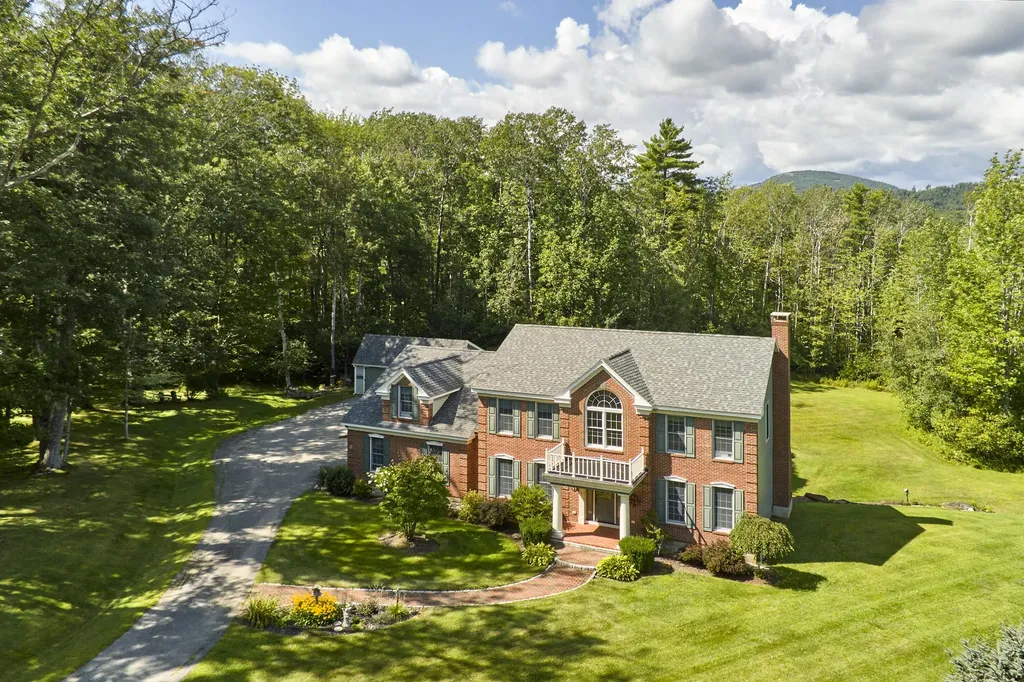 17 Ledgewood Drive Rockport ME 04856