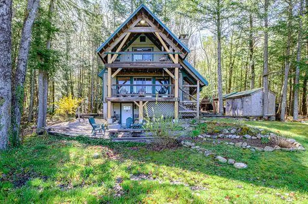 23 Hillside Lane Sweden ME 04040