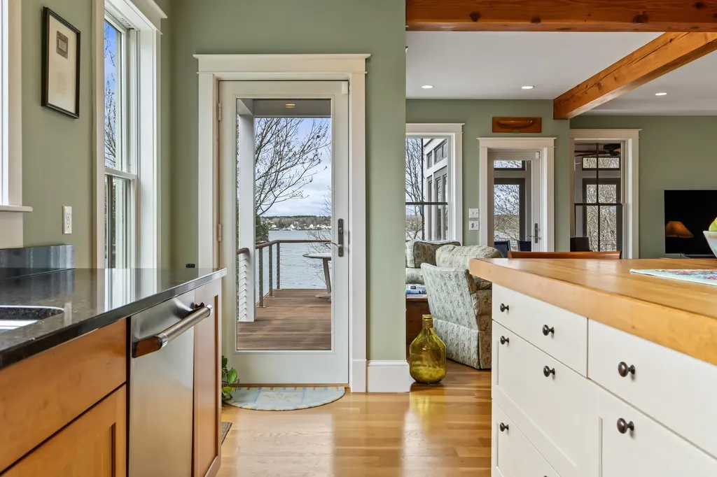 40 Bartlett Drive Phippsburg ME 04562