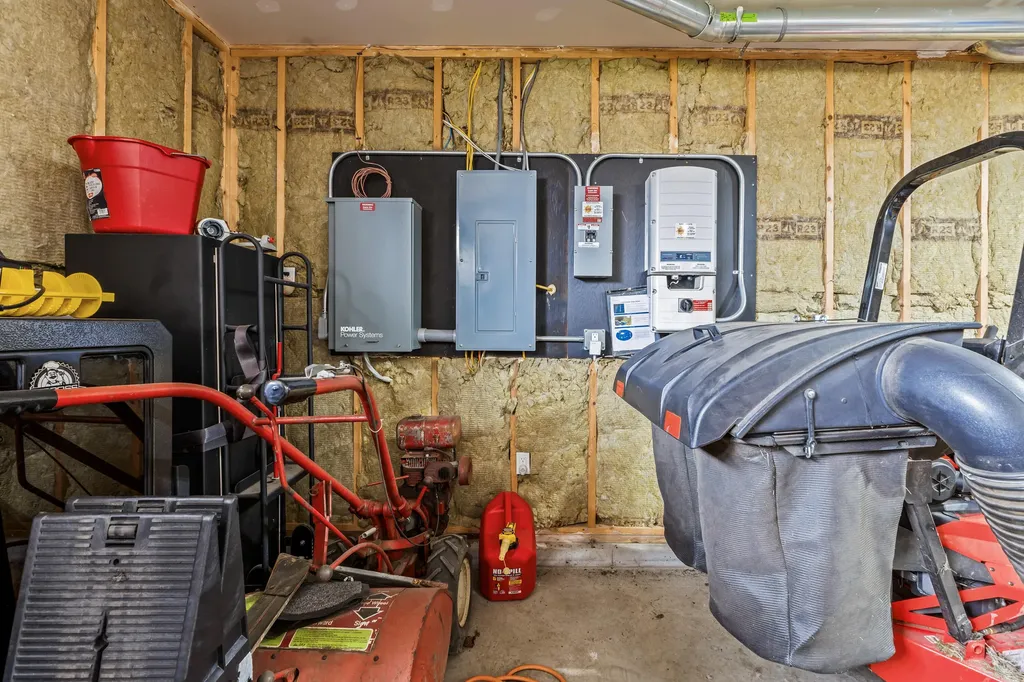 40 Bartlett Drive Phippsburg ME 04562