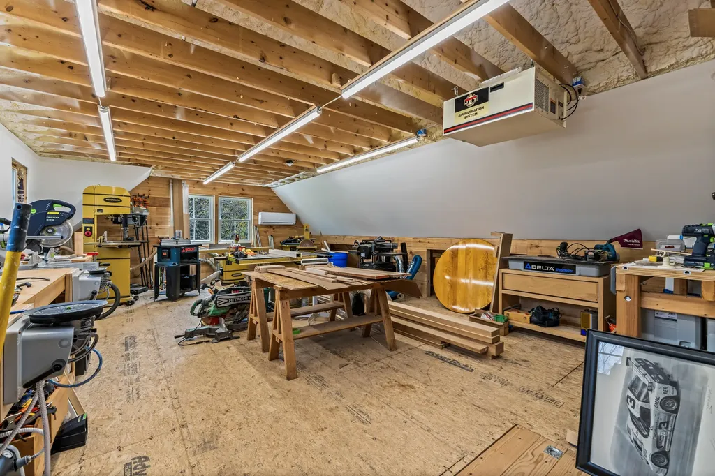 40 Bartlett Drive Phippsburg ME 04562