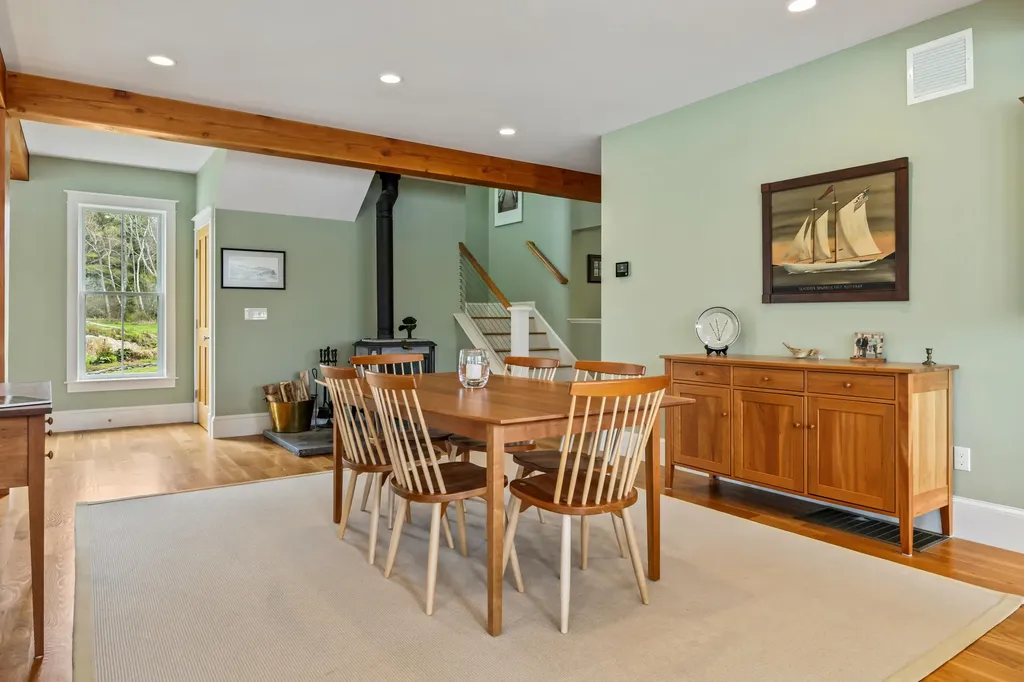 40 Bartlett Drive Phippsburg ME 04562