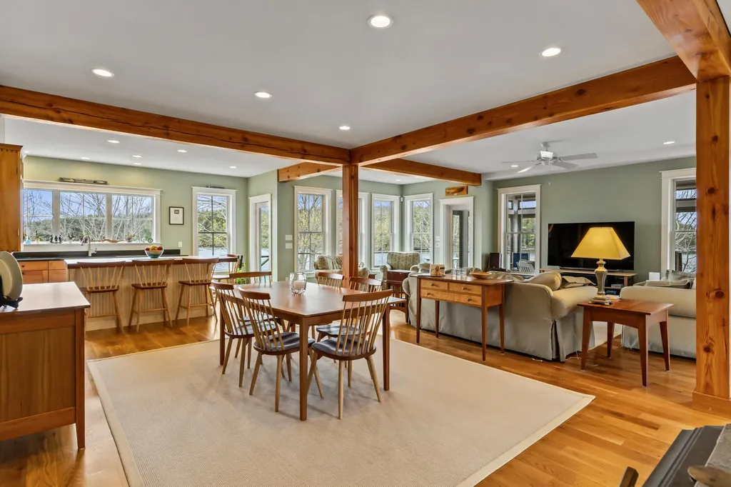 40 Bartlett Drive Phippsburg ME 04562