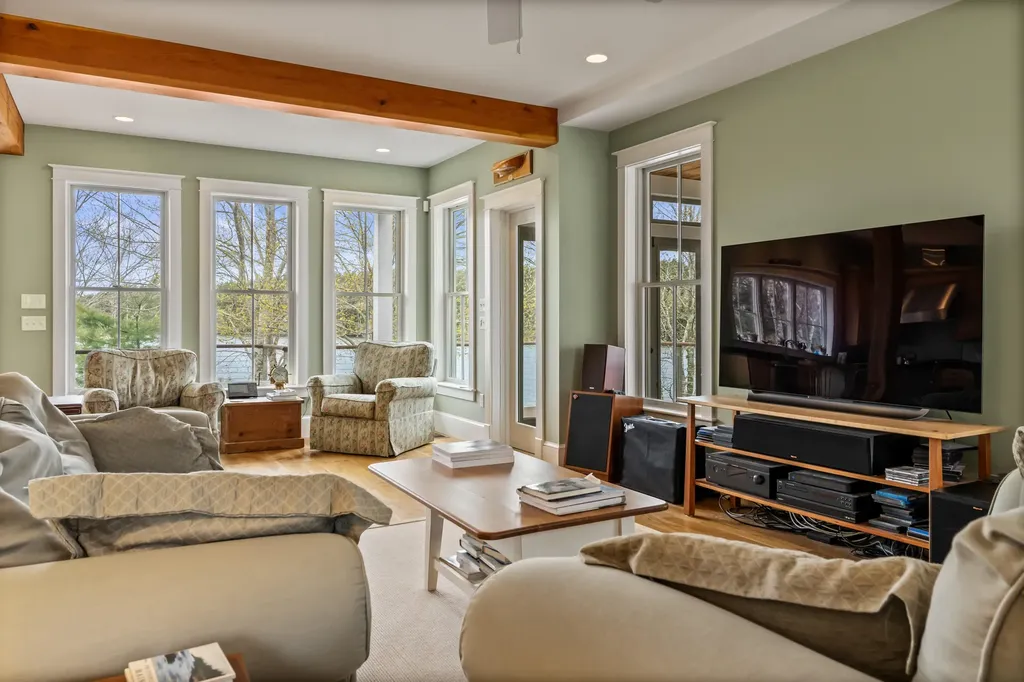 40 Bartlett Drive Phippsburg ME 04562
