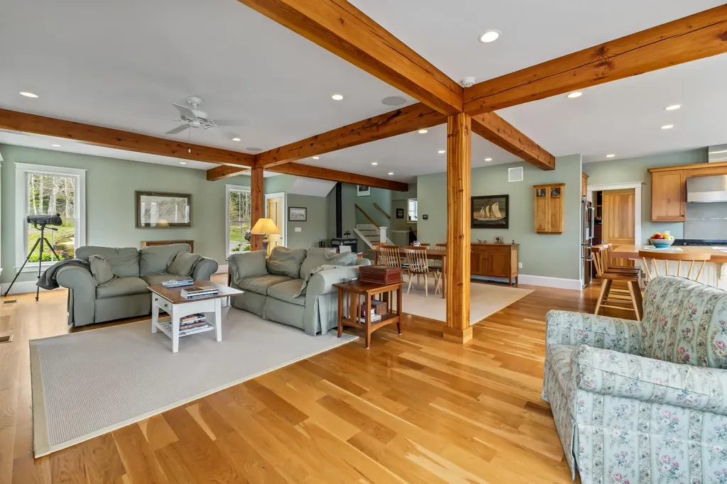 40 Bartlett Drive Phippsburg ME 04562