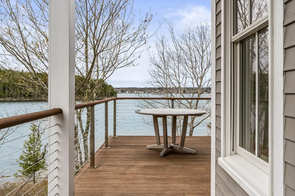 40 Bartlett Drive Phippsburg ME 04562