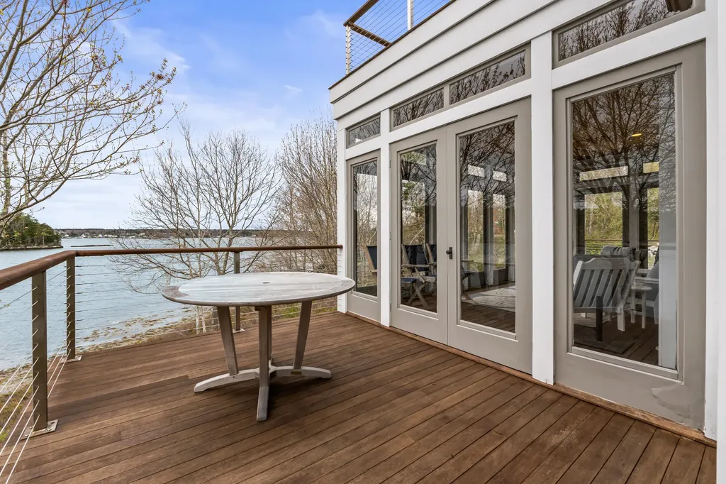 40 Bartlett Drive Phippsburg ME 04562