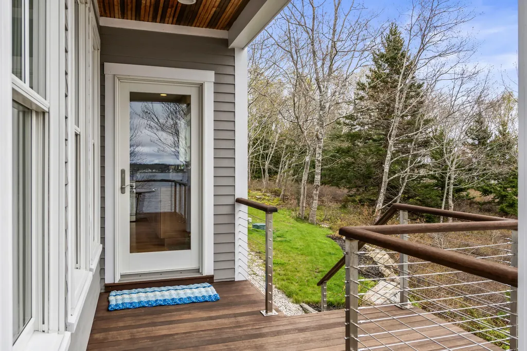 40 Bartlett Drive Phippsburg ME 04562