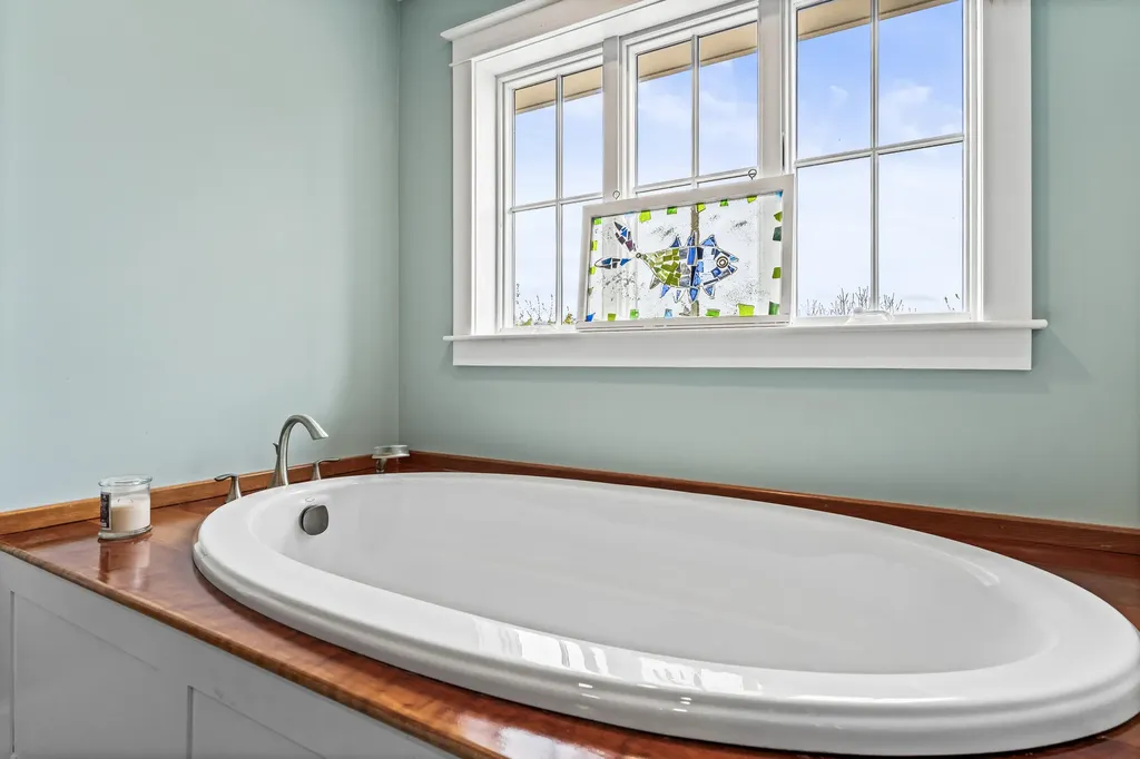 40 Bartlett Drive Phippsburg ME 04562