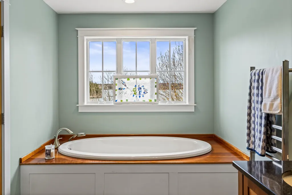 40 Bartlett Drive Phippsburg ME 04562
