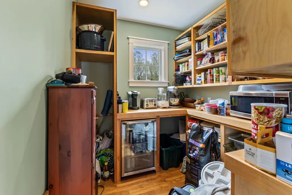 40 Bartlett Drive Phippsburg ME 04562