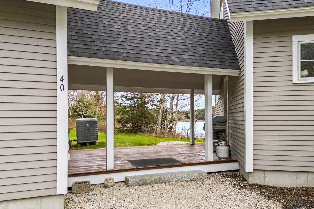 40 Bartlett Drive Phippsburg ME 04562