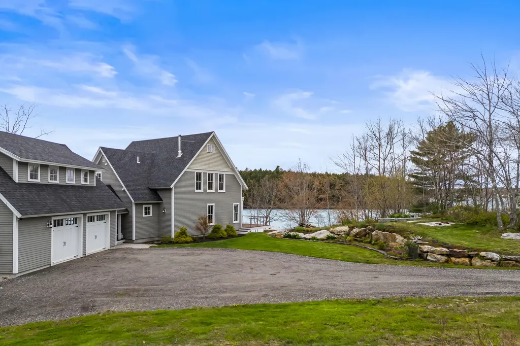 40 Bartlett Drive Phippsburg ME 04562