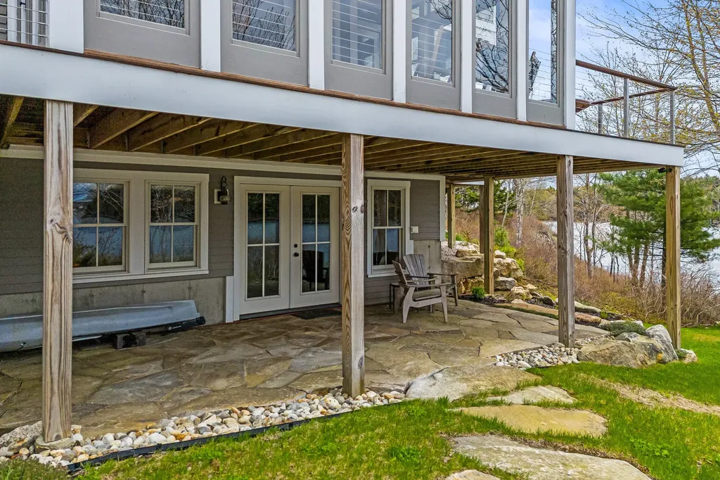 40 Bartlett Drive Phippsburg ME 04562