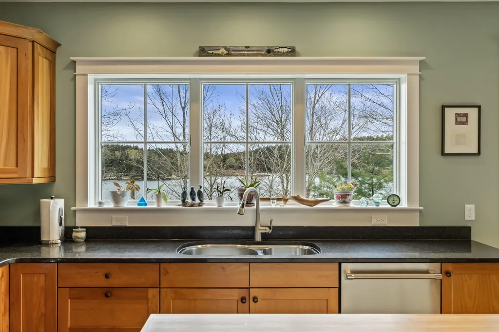 40 Bartlett Drive Phippsburg ME 04562