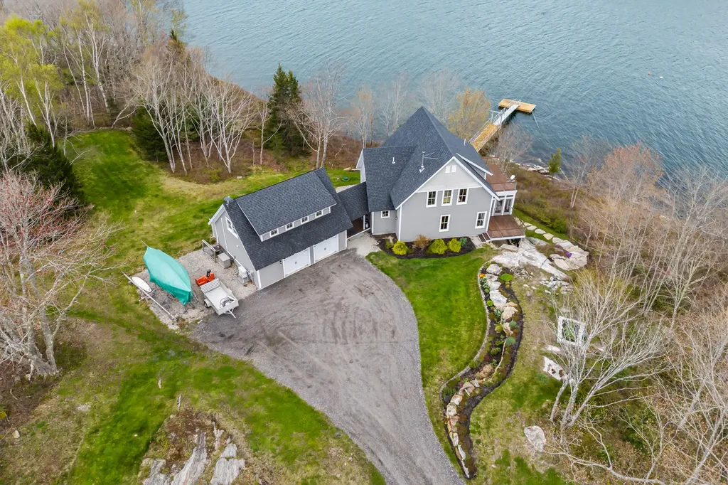40 Bartlett Drive Phippsburg ME 04562