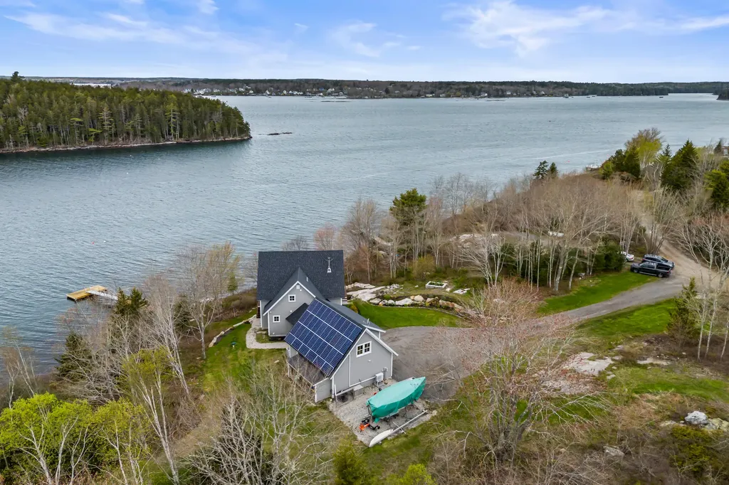 40 Bartlett Drive Phippsburg ME 04562