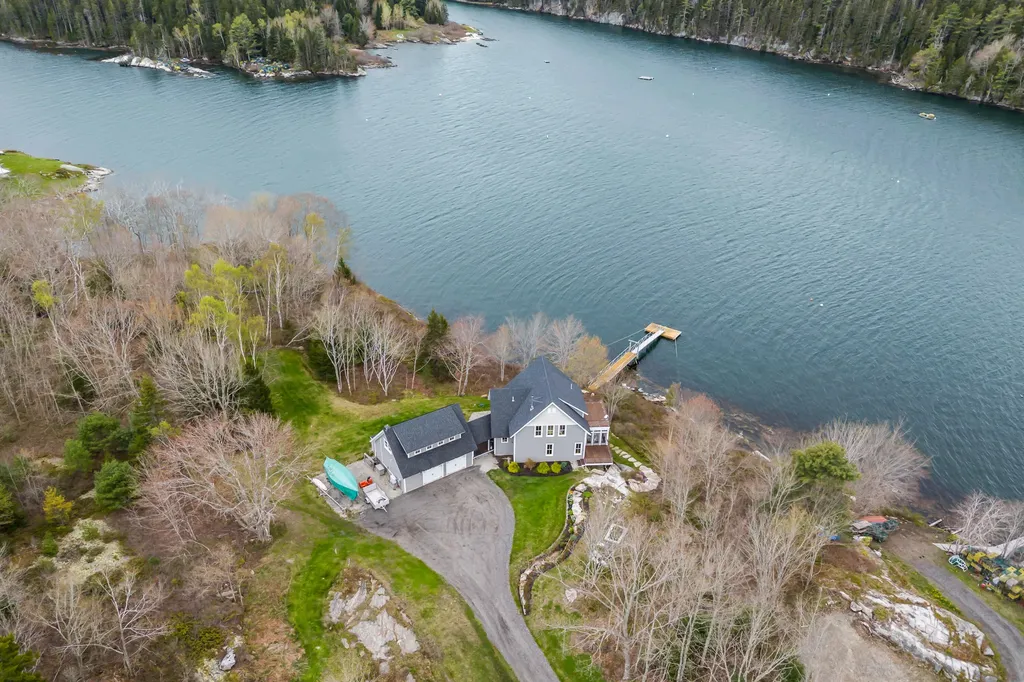 40 Bartlett Drive Phippsburg ME 04562