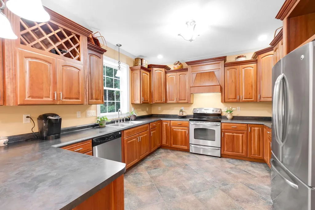 53 Stag Hollow Greene ME 04236