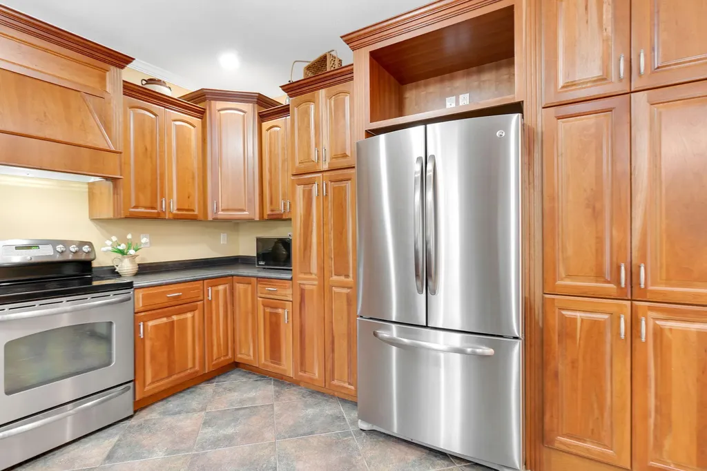 53 Stag Hollow Greene ME 04236