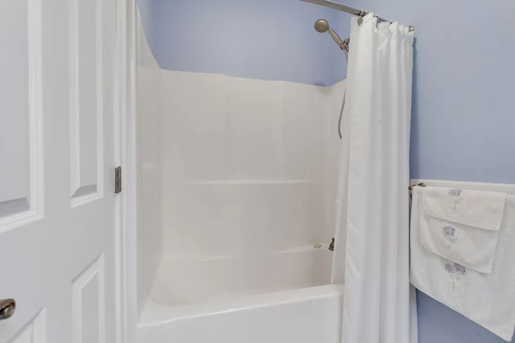 53 Stag Hollow Greene ME 04236