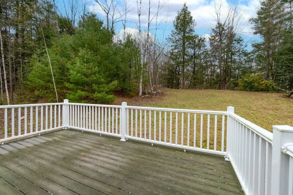 53 Stag Hollow Greene ME 04236