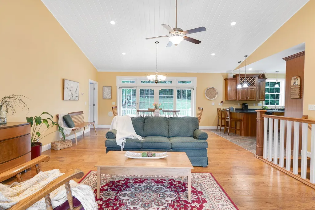 53 Stag Hollow Greene ME 04236