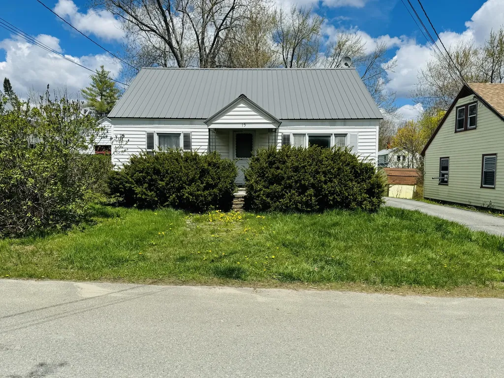 15 Elmhurst Street Waterville ME 04901