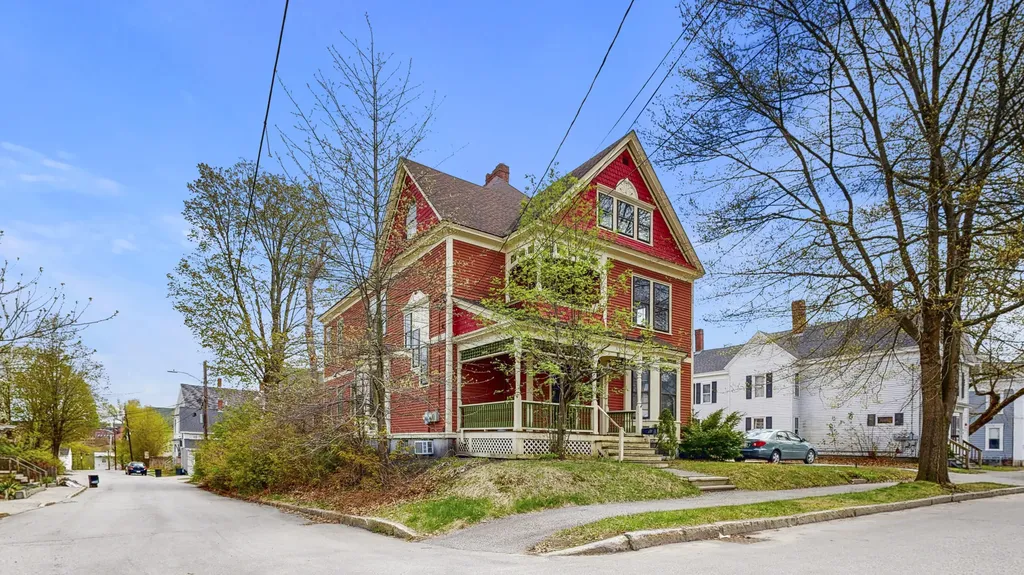 90 High Street Auburn ME 04210